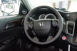 2016款本田雅阁2.4L CVT豪华版