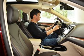 2016款林肯MKC 2.0T四驱尊耀版