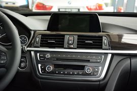 2016款宝马3系GT 320i设计套装型