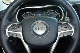 2016款Jeep自由光2.4L专业版
