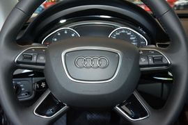 2016款奥迪A8L 45TFSI时尚型