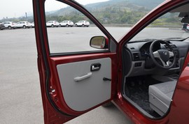2016款北汽幻速H2V 1.5L舒适型BJ415A