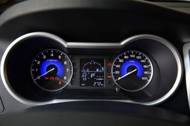 2016款东风风神AX3 1.5L自动尊酷型