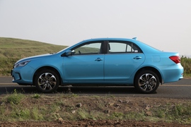 2016款比亚迪秦EV300试驾体验