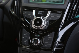 2016款比亚迪秦EV300试驾体验