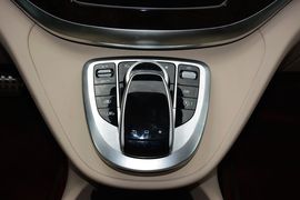 2016款福建奔驰V260尊贵版
