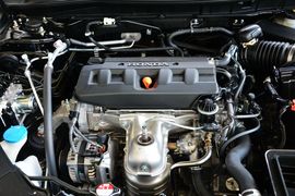 2016款本田雅阁2.0L CVT精英版