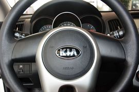 2016款起亚福瑞迪1.6L MT GL