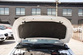 2016款奔腾B70 2.0L自动十周年纪念版