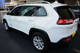 2016款Jeep自由光 2.0L智能版