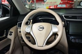 2014款日产奇骏2.5L CVT豪华版 4WD