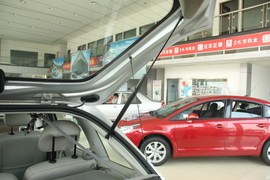 2008款毕加索2.0自动豪华型到店实拍