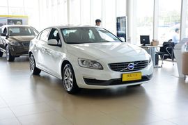 2017款沃尔沃S60L 1.5T T3智行版