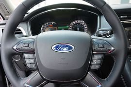 2015款福特金牛座2.0L GTDi至尊型