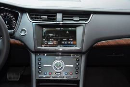 2015款福特金牛座2.0L GTDi至尊型