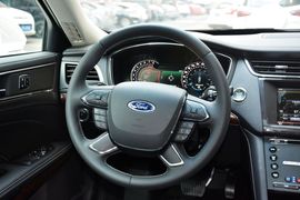 2015款福特金牛座2.0L GTDi至尊型