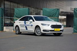 2015款福特金牛座2.0L GTDi至尊型