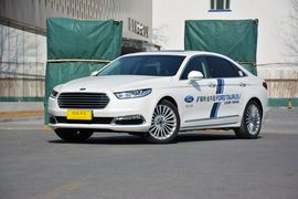 2015款福特金牛座2.0L GTDi至尊型