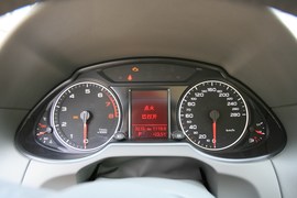 奥迪Q5 2.0技术型