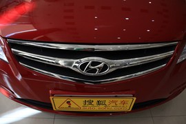 现代悦动 1.6自动豪华