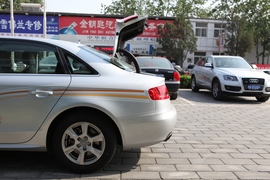 奥迪A4L2.0T舒适型