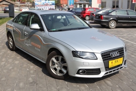 奥迪A4L2.0T舒适型