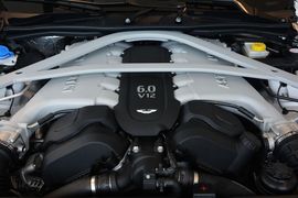 2015款阿斯顿马丁DB9 6.0L Coupe
