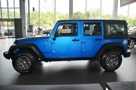 2015款Jeep牧马人四门版3.6L 罗宾汉 舒享版