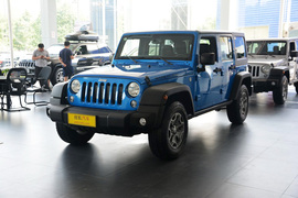 2015款Jeep牧马人四门版3.6L 罗宾汉 舒享版
