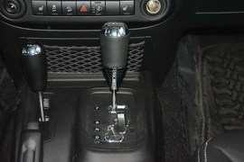 2015款Jeep牧马人四门版3.6L 罗宾汉 舒享版