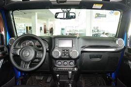 2015款Jeep牧马人四门版3.6L 罗宾汉 舒享版