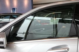 奔驰 C200时尚型
