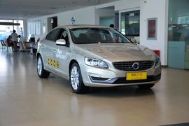 2017款沃尔沃S60L 2.0T T4智远版