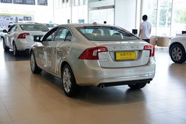 2017款沃尔沃S60L 2.0T T4智远版