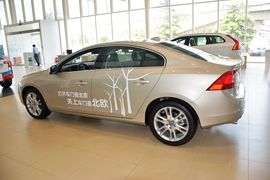 2017款沃尔沃S60L 2.0T T4智远版