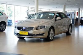 2017款沃尔沃S60L 2.0T T4智远版