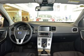2017款沃尔沃S60L 2.0T T4智远版