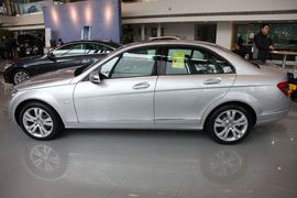 奔驰 C300时尚型