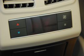奔驰 E300时尚豪华型