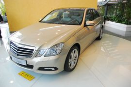 奔驰 E300时尚豪华型