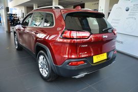 2016款Jeep自由光2.4L全能版