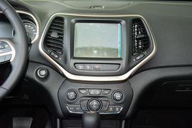 2016款Jeep自由光2.4L全能版