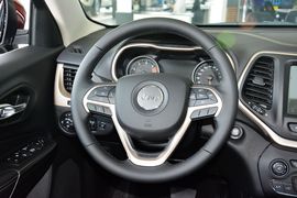 2016款Jeep自由光2.4L全能版