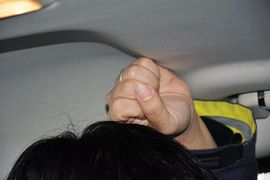 后排头部空间
