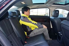 后排空间