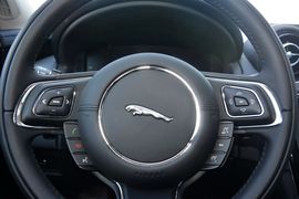 2016款捷豹XJL 3.0T四驱全景商务版