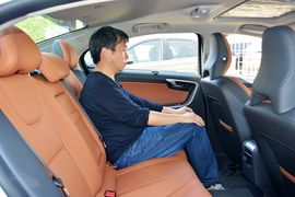 2017款沃尔沃S60L 2.0T T5智驭版