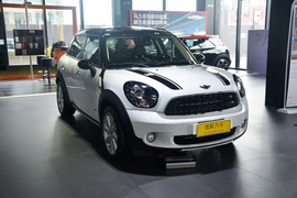 2016款MINI COUNTRYMAN 1.6T COOPER ALL4 Excitement装备控