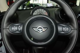 2016款MINI COUNTRYMAN 1.6T COOPER ALL4 Excitement装备控