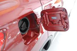 2010款日产逍客2.0S火MT2WD